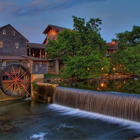 A Moment Inn Time Pigeon Forge Kültér fotó